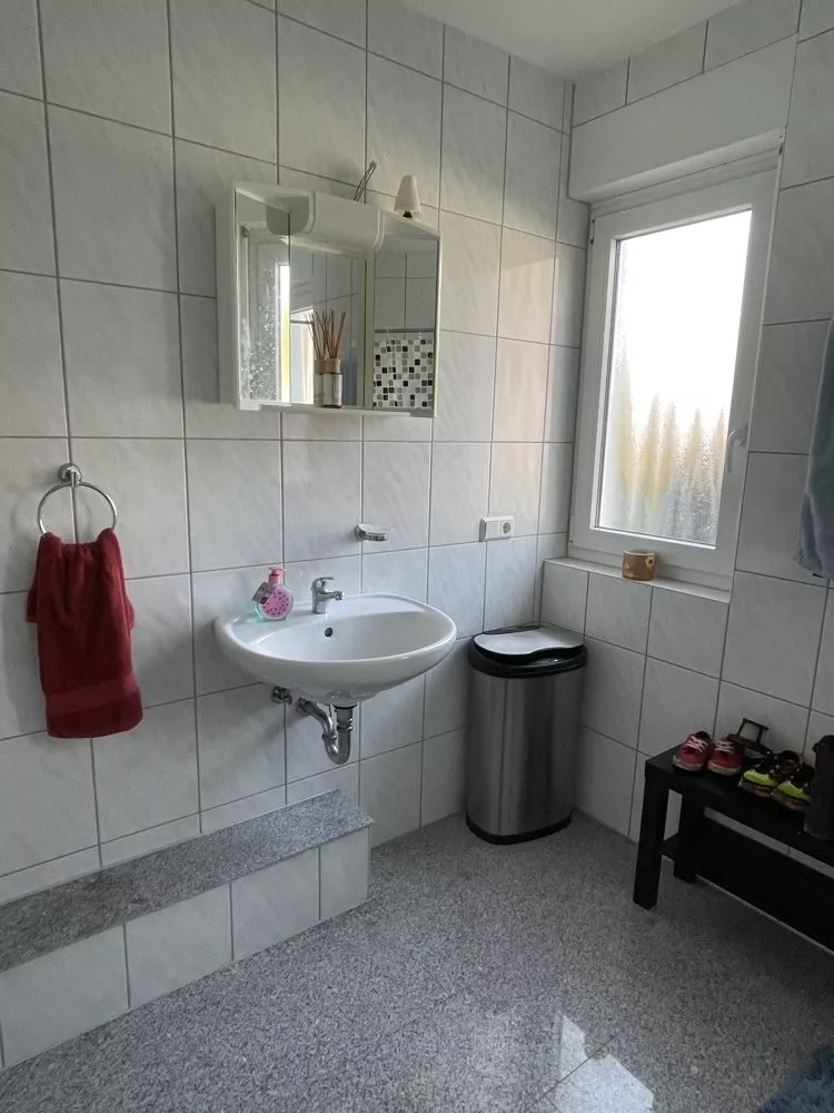 Immobilienangebot - Wartenberg-Rohrbach - Alle - Gut vermietetes Einfamilienhaus mit großem Grundstück