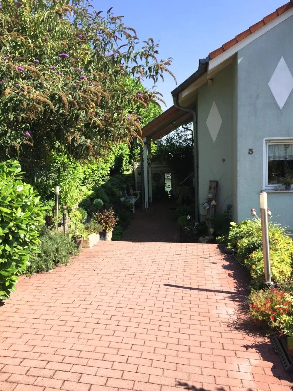 Eingang Haupthaus Immobilienangebot - Mölsheim - Alle - VERKAUFT INNERHALB KÜRZESTER ZEIT - Lichtdurchflutete, moderne Doppelhaushälfte mit Einliegerwohnung