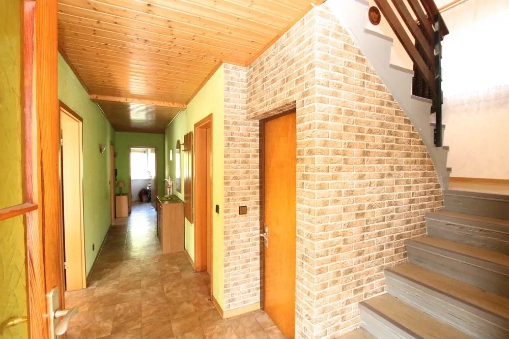 Immobilienangebot - Obernheim-Kirchenarnbach - Alle - Renovierungsbedürftiges, großes Zweifamilienhaus mit Doppelgarage und sehr viel Potenzial