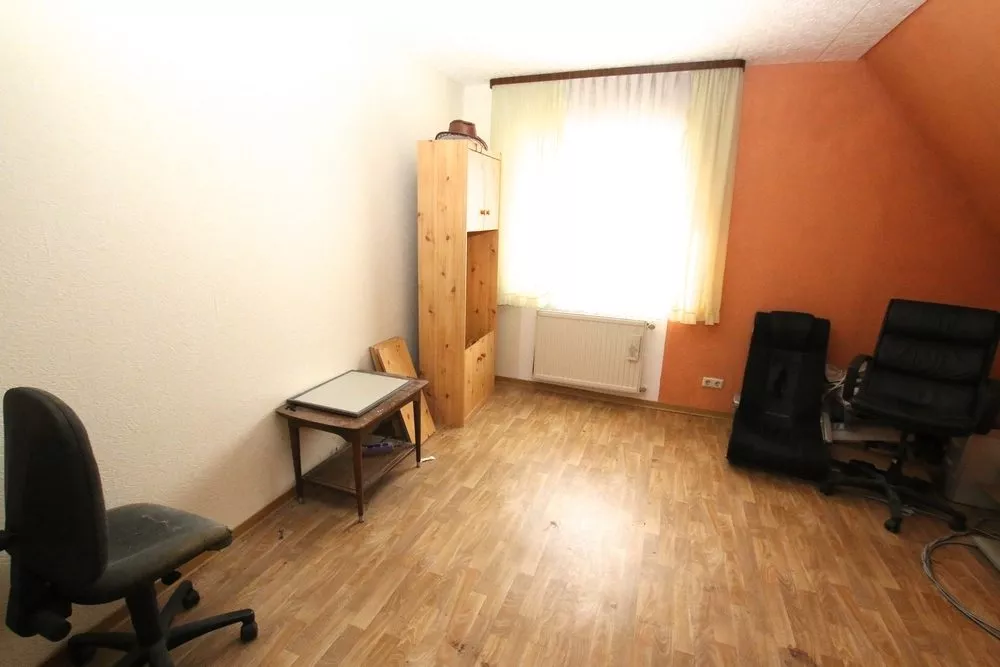 Immobilienangebot - Obernheim-Kirchenarnbach - Alle - Renovierungsbedürftiges, großes Zweifamilienhaus mit Doppelgarage und sehr viel Potenzial
