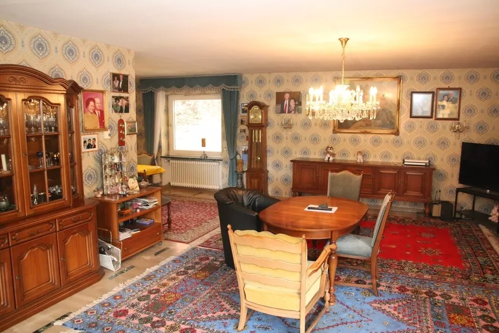 Immobilienangebot - Enkenbach-Alsenborn - Alle - Herrschaftliche Villa inmitten von Feldern und Wald gelegen