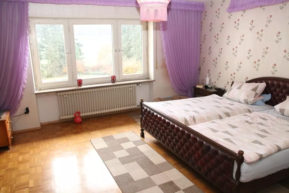 Immobilienangebot - Enkenbach-Alsenborn - Alle - Herrschaftliche Villa inmitten von Feldern und Wald gelegen