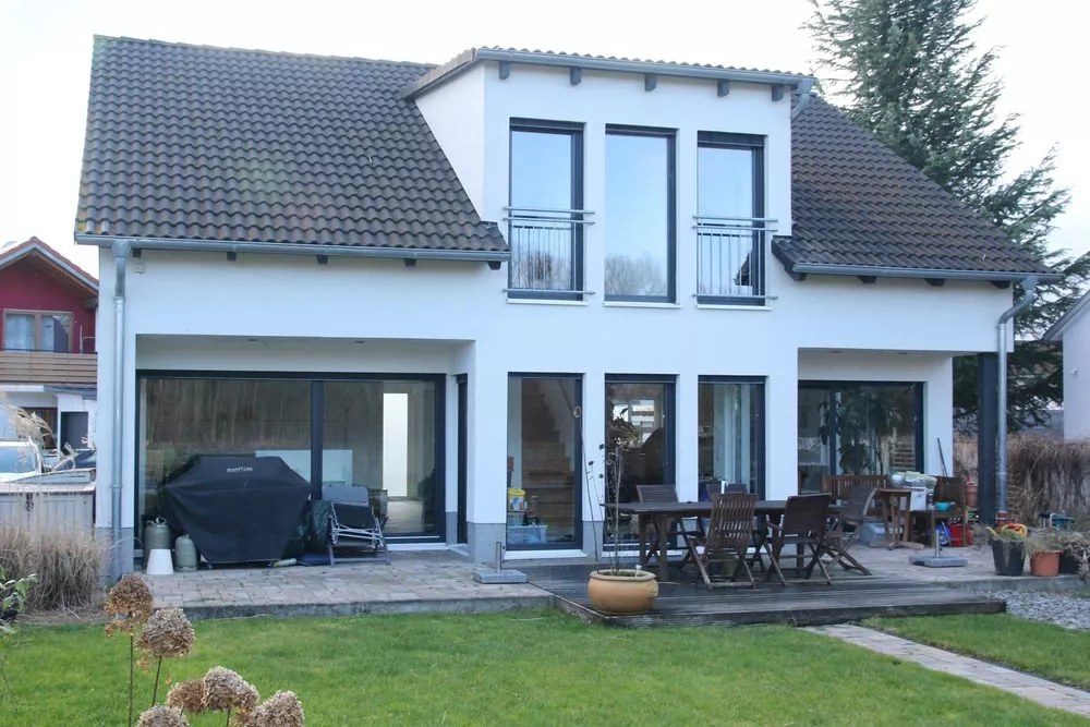 Immobilienangebot - Neustadt an der Weinstraße / Lachen - Alle - Neuwertiges Einfamilienhaus mit großzügigem Grundstück und Blick ins Grüne.