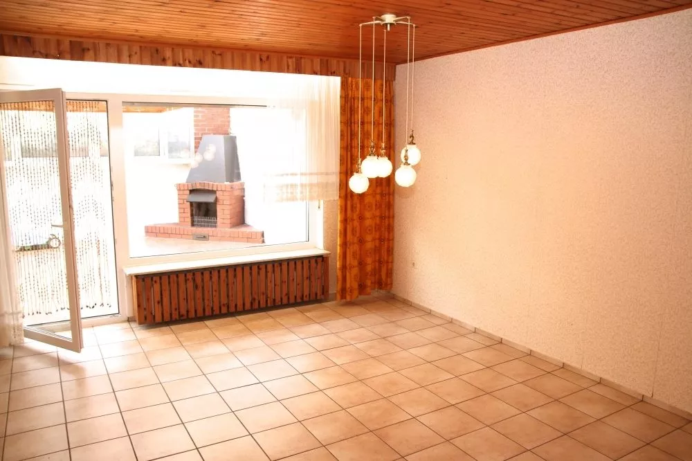 Immobilienangebot - Hochspeyer - Alle - Unser neues Zuhause - Gemütliches Einfamilienhaus mit Wintergarten und Garage