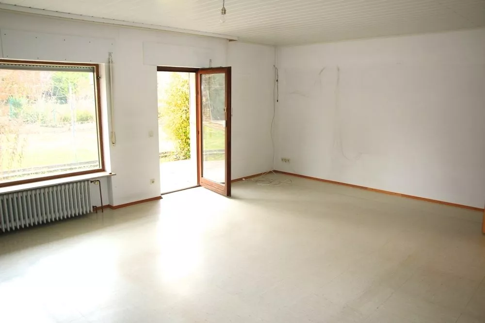 Immobilienangebot - Eppelsheim - Alle - Renovierungsbedürftige Doppelhaushalte mit Garage und Garten in gewachsenem Wohngebiet