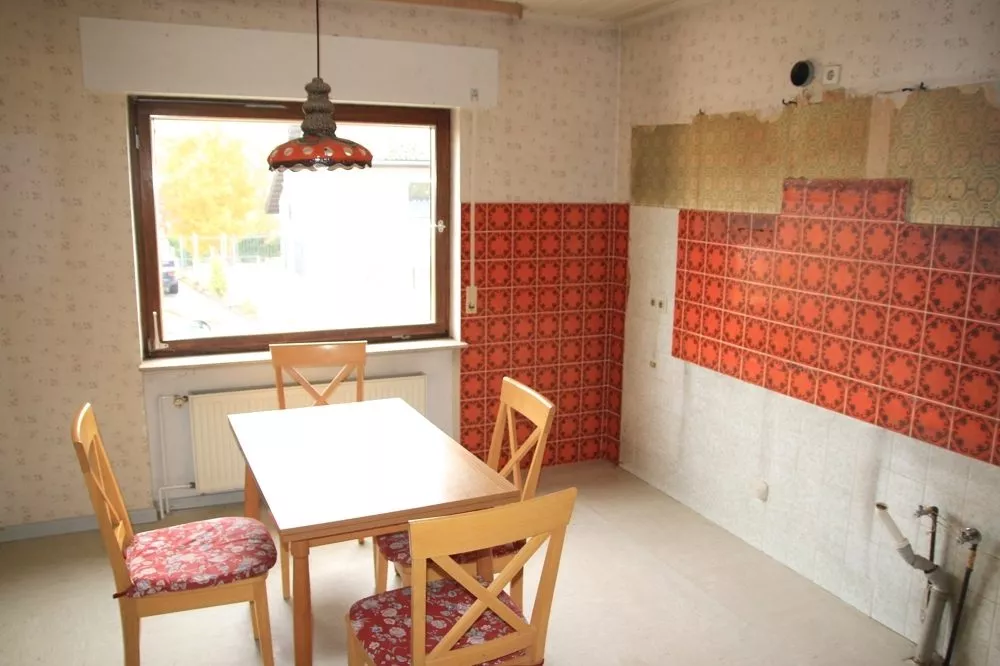 Immobilienangebot - Eppelsheim - Alle - Renovierungsbedürftige Doppelhaushalte mit Garage und Garten in gewachsenem Wohngebiet