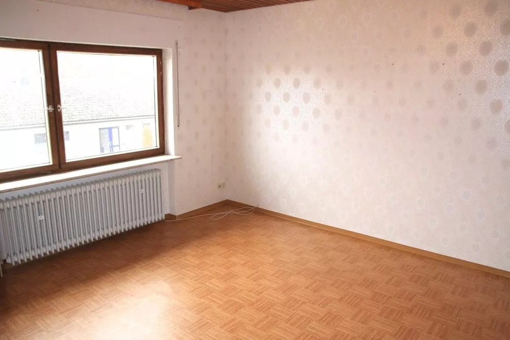 Immobilienangebot - Eppelsheim - Alle - Renovierungsbedürftige Doppelhaushalte mit Garage und Garten in gewachsenem Wohngebiet