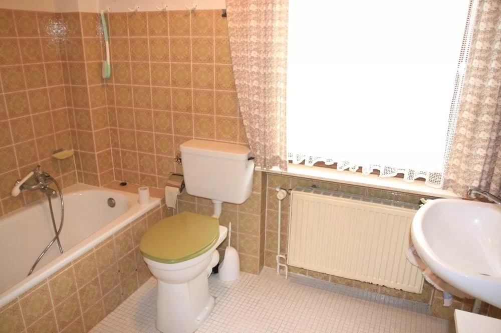 Immobilienangebot - Eppelsheim - Alle - Renovierungsbedürftige Doppelhaushalte mit Garage und Garten in gewachsenem Wohngebiet