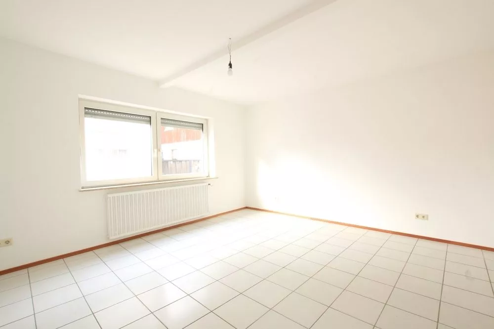 Immobilienangebot - Harthausen - Alle - Großes Einfamilienhaus mit Anbau, Scheune und eigenem Garten im Herzen Harthausen