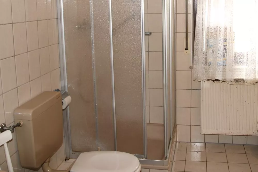 Immobilienangebot - Hettenhausen - Alle - Wenn es etwas mehr sein darf - Preiswertes Haus mit überschaubarem Renovierungsaufwand
