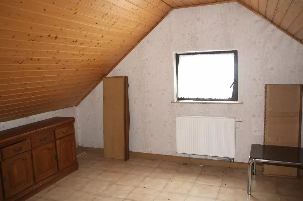 Immobilienangebot - Hettenhausen - Alle - Wenn es etwas mehr sein darf - Preiswertes Haus mit überschaubarem Renovierungsaufwand