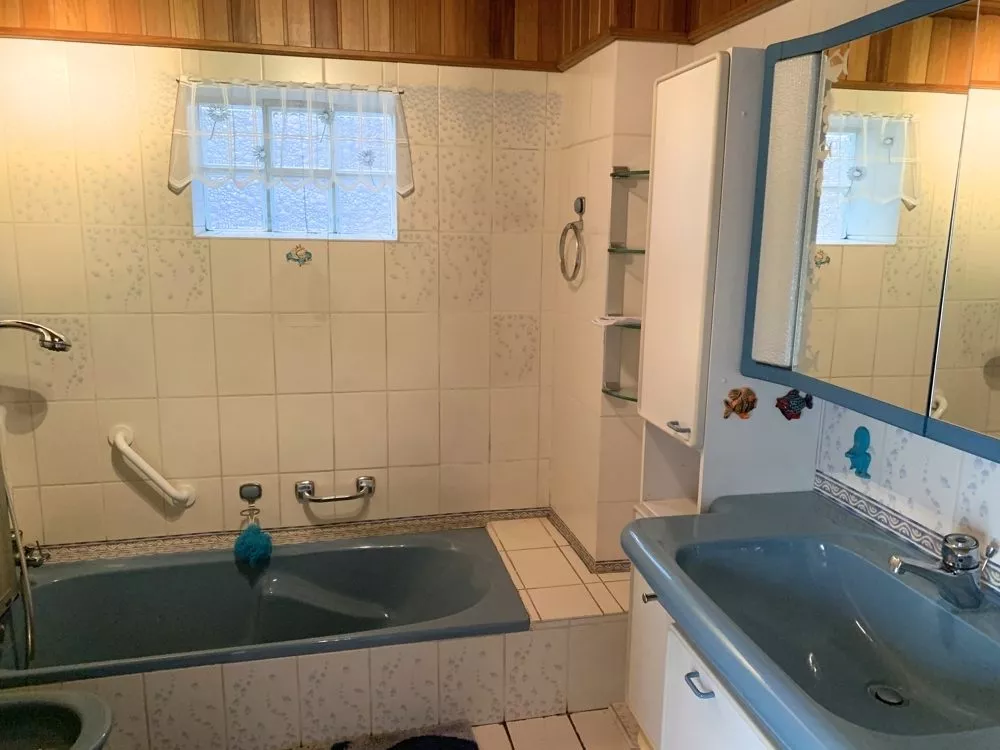 Immobilienangebot - Queidersbach - Alle - Eigenheim mit weitläufigem Grundstück und überschaubarem Renovierungsaufwand