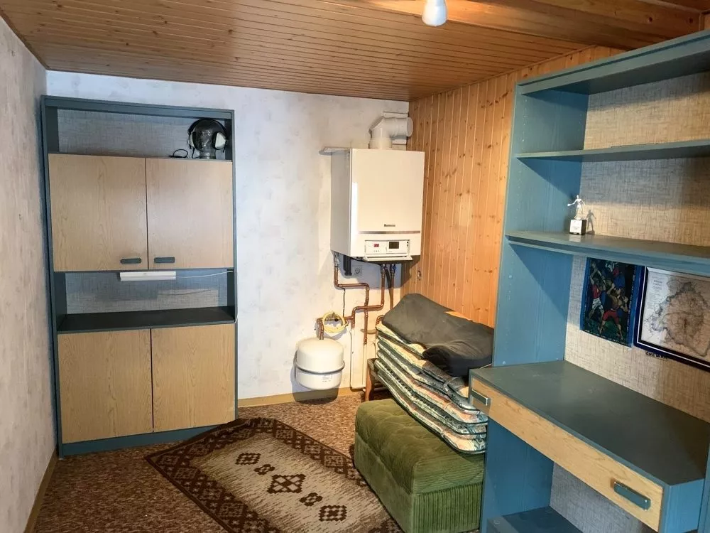 Immobilienangebot - Queidersbach - Alle - Eigenheim mit weitläufigem Grundstück und überschaubarem Renovierungsaufwand
