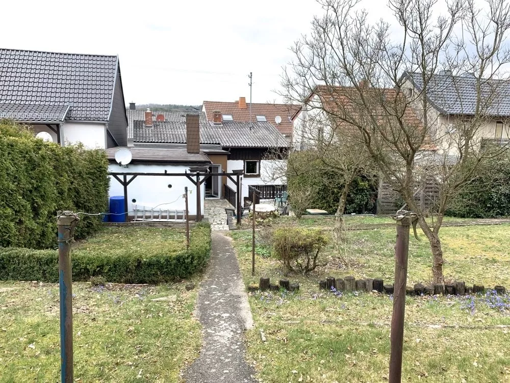 Immobilienangebot - Queidersbach - Alle - Eigenheim mit weitläufigem Grundstück und überschaubarem Renovierungsaufwand