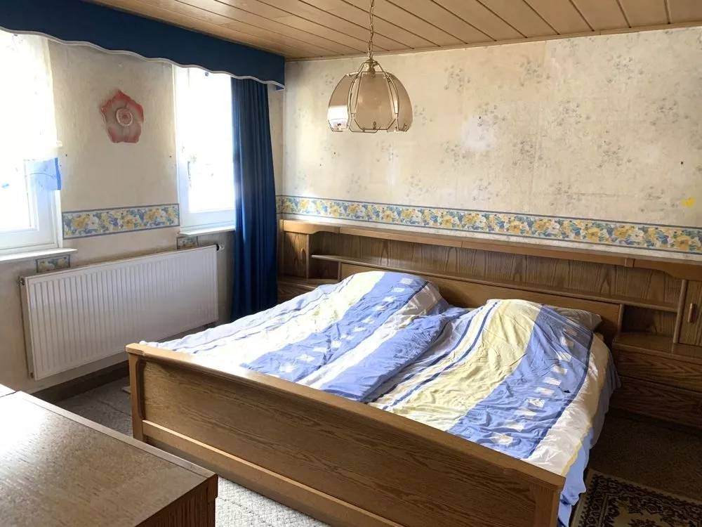 Immobilienangebot - Queidersbach - Alle - Eigenheim mit weitläufigem Grundstück und überschaubarem Renovierungsaufwand