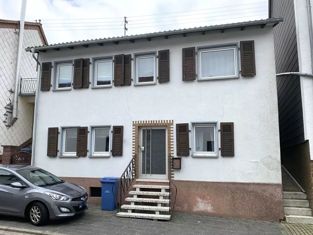 Immobilienangebot - Queidersbach - Alle - Eigenheim mit weitläufigem Grundstück und überschaubarem Renovierungsaufwand