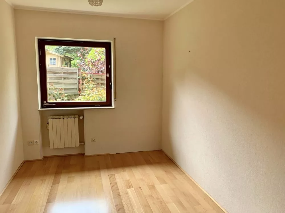 Immobilienangebot - Winnweiler - Alle - Großzügig aufgeteilter Bungalow mit Garage und schönem Grundstück