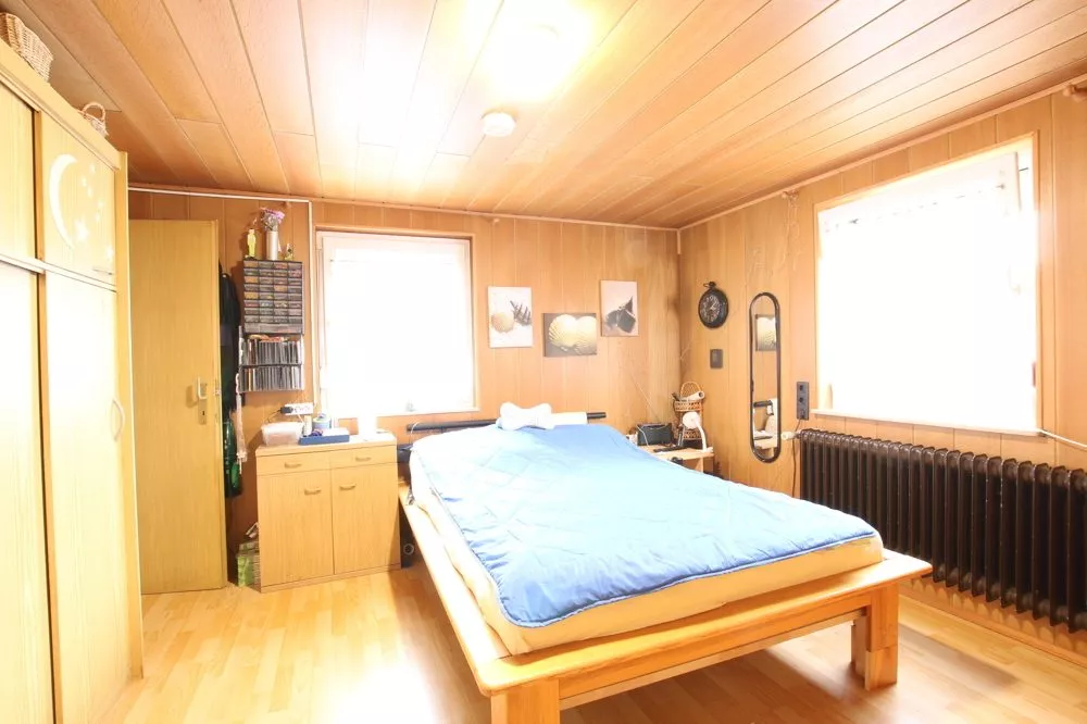 Immobilienangebot - Kaiserslautern - Alle - Ein tolles Angebot - Einfamilienhaus mit großem Grundstück, Garage und guter Verkehrsanbindung