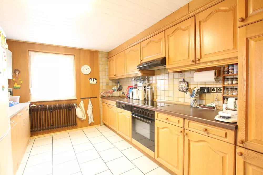 Immobilienangebot - Kaiserslautern - Alle - Ein tolles Angebot - Einfamilienhaus mit großem Grundstück, Garage und guter Verkehrsanbindung