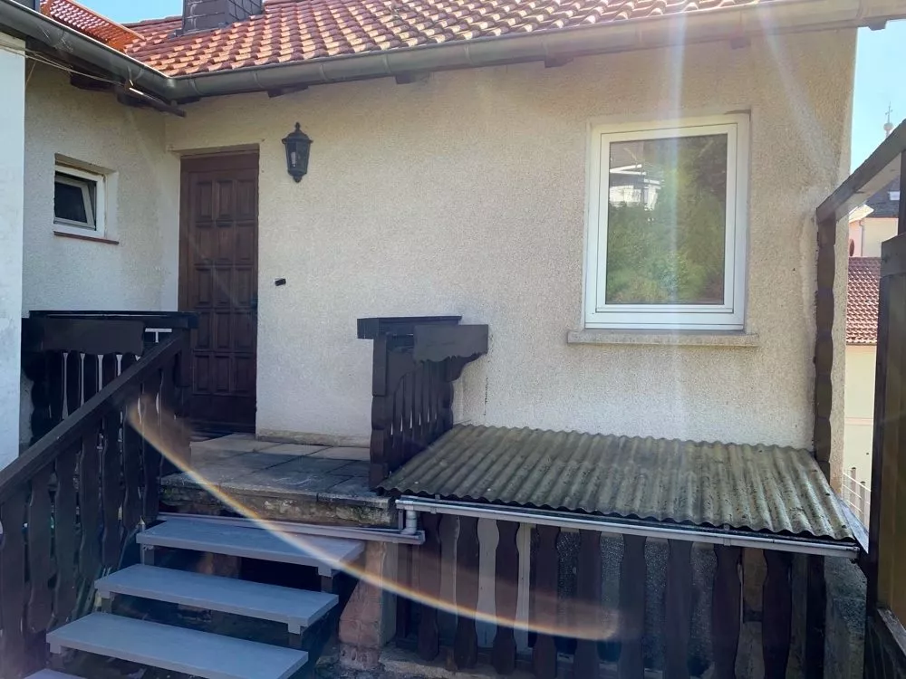 Immobilienangebot - Gerbach - Alle - Provisionsfrei - Sehr gepflegtes Ein- bis Zweifamilienhaus mit Garage, Garten und 3 Terrassen