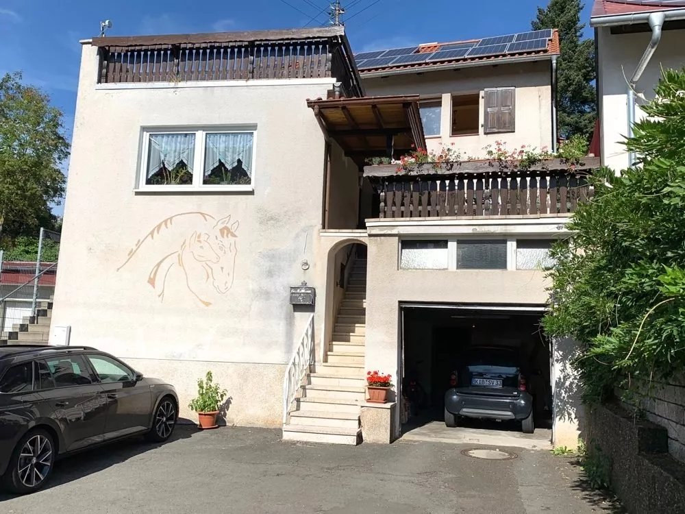Immobilienangebot - Gerbach - Alle - Provisionsfrei - Sehr gepflegtes Ein- bis Zweifamilienhaus mit Garage, Garten und 3 Terrassen