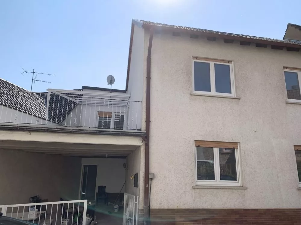 Immobilienangebot - Bolanden - Alle - Renoviertes Einfamilienhaus mit Dachterrasse und kleinem Hof - virtuelle Besichtigung möglich