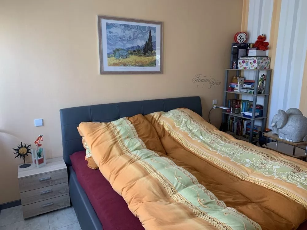 Immobilienangebot - Otterbach - Alle - Großzügig geschnittene 2-Zimmer-Parterre-Wohnung mit Süd-Balkon im 14-Parteien-Haus