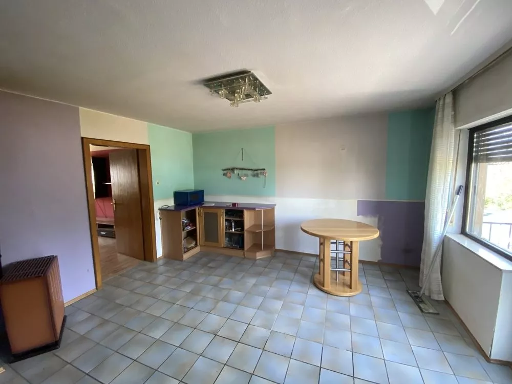 Immobilienangebot - Hütschenhausen - Alle - Sanierungsbedürftiges Einfamilienhaus in ruhiger Lage von Hütschenhausen