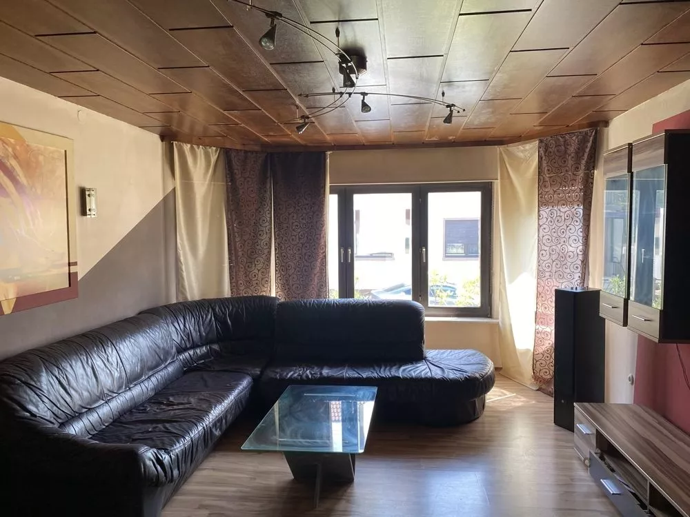 Immobilienangebot - Hütschenhausen - Alle - Sanierungsbedürftiges Einfamilienhaus in ruhiger Lage von Hütschenhausen