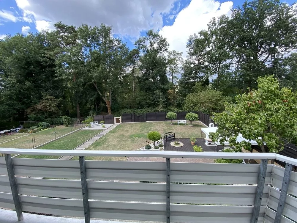 Immobilienangebot - Enkenbach-Alsenborn - Alle - Mehr Doppelhaushälfte als Eigentumswohnung - 4-Zimmer-Wohnung mit Balkon und eigenem großen Garten