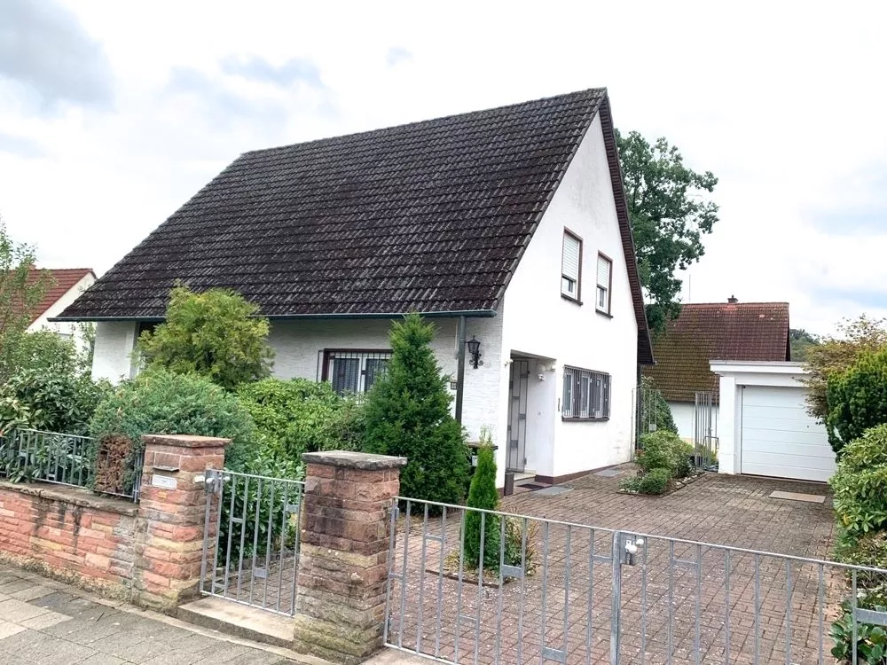Immobilienangebot - Kaiserslautern / Hohenecken - Alle - Verkauf im Bieterverfahren - Einfamilienhaus in beliebter Wohngegend