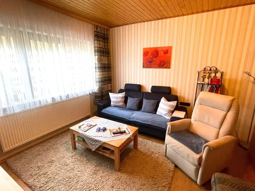 Immobilienangebot - Eßweiler - Alle - Keine Lust auf Gartenarbeit? Sehr gepflegtes Einfamilienhaus mit Wintergarten auf kleinem Grundstück