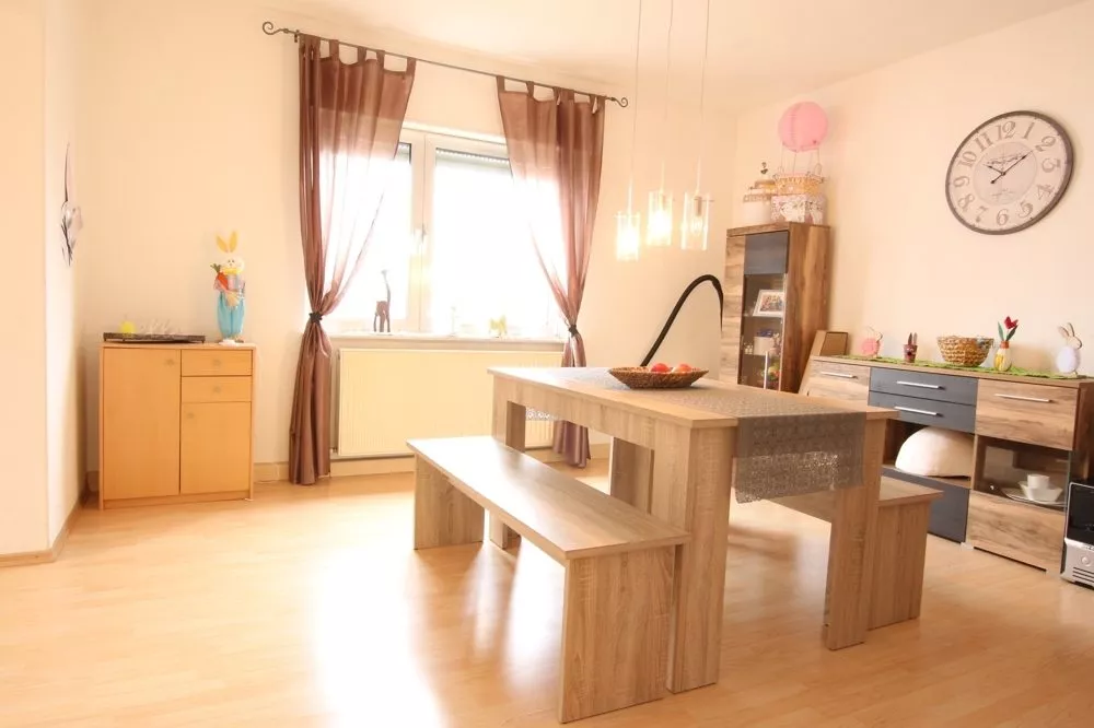Immobilienangebot - Ramstein-Miesenbach - Alle - Gepflegtes Zweifamilienhaus mit 3 Garagen in ruhiger Seitenstraße