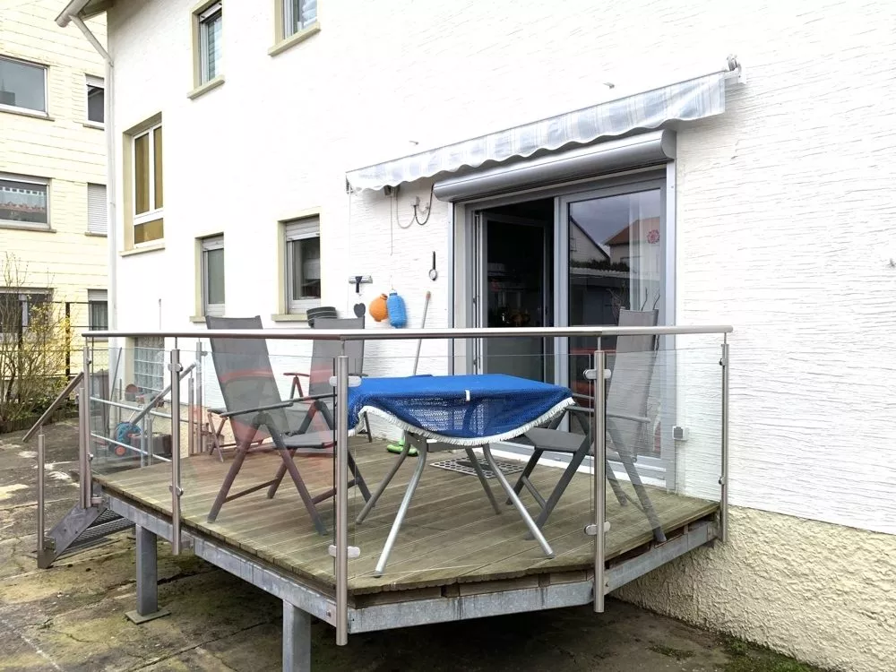 Immobilienangebot - Ramstein-Miesenbach - Alle - Gepflegtes Zweifamilienhaus mit 3 Garagen in ruhiger Seitenstraße