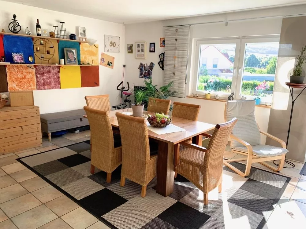 Immobilienangebot - Bornheim - Alle - Wohnen wie andere Urlaub machen - Exklusives 2-Familienhaus mit Bio-Badeteich, Carport & Garage