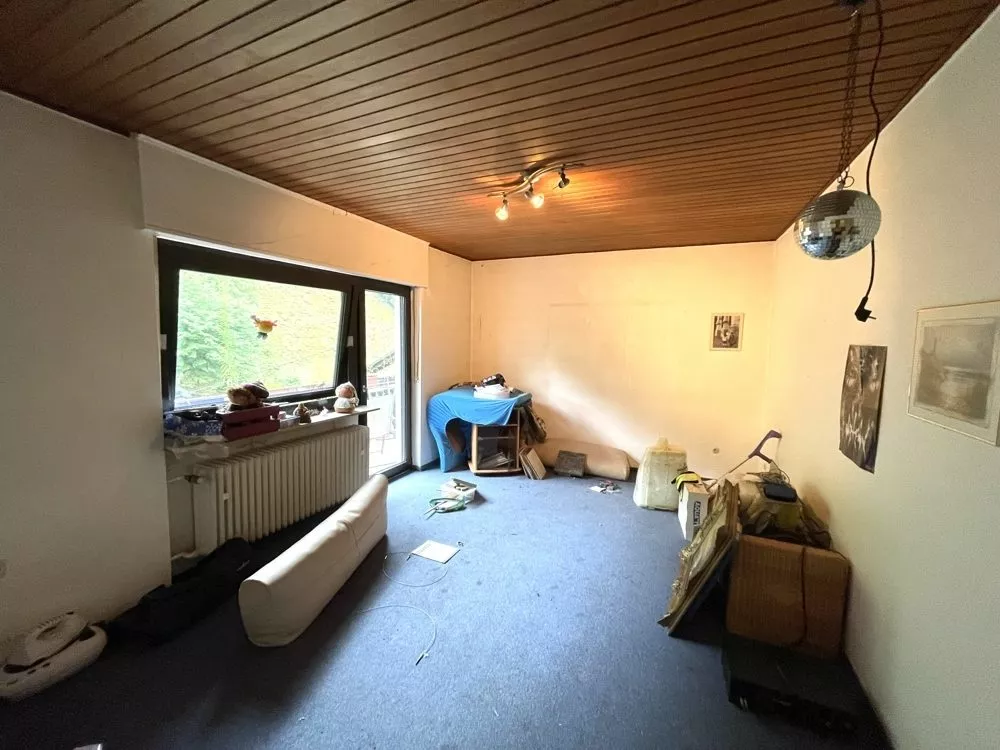 Immobilienangebot - Frankenstein - Alle - 360°-Rundgang, unser Service für Sie - Sanierungsbedürftiges Einfamilienhaus mit schönem Fernblick