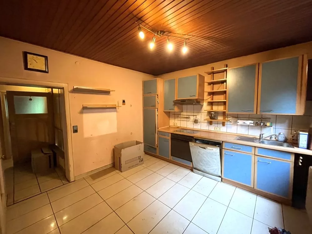 Immobilienangebot - Frankenstein - Alle - 360°-Rundgang, unser Service für Sie - Sanierungsbedürftiges Einfamilienhaus mit schönem Fernblick
