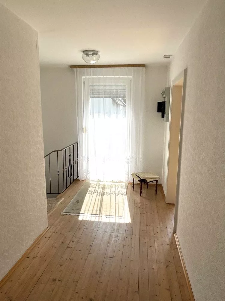 Immobilienangebot - Heiligenmoschel - Alle - 360°-Rundgang, unser Service für Sie - Bezahlbares Einfamilienhaus mit Carport