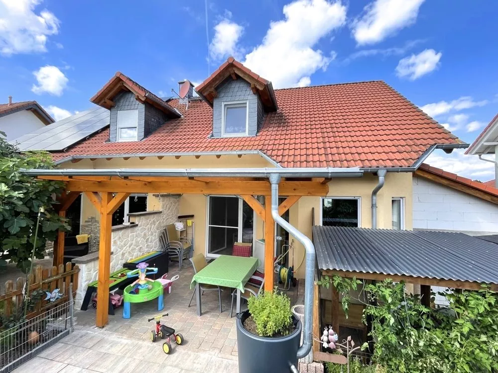 Immobilienangebot - Gau-Odernheim - Alle - 360°-Rundgang, unser Service für Sie - Moderne Doppelhaushälfte mit Garage in guter Wohngegend