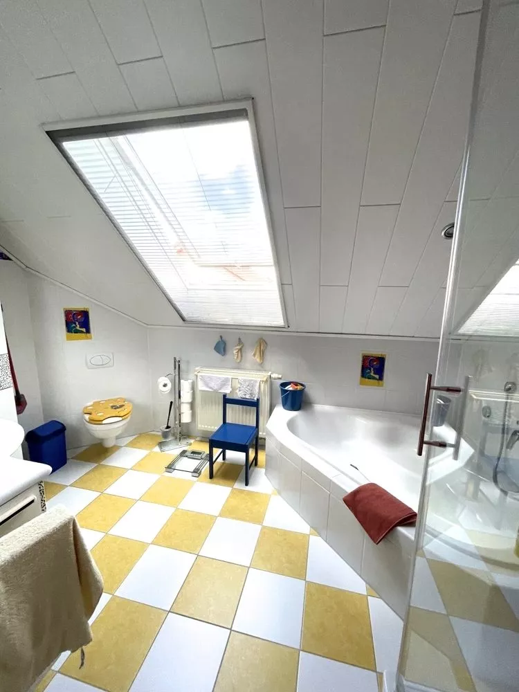 Immobilienangebot - Gau-Odernheim - Alle - 360°-Rundgang, unser Service für Sie - Moderne Doppelhaushälfte mit Garage in guter Wohngegend