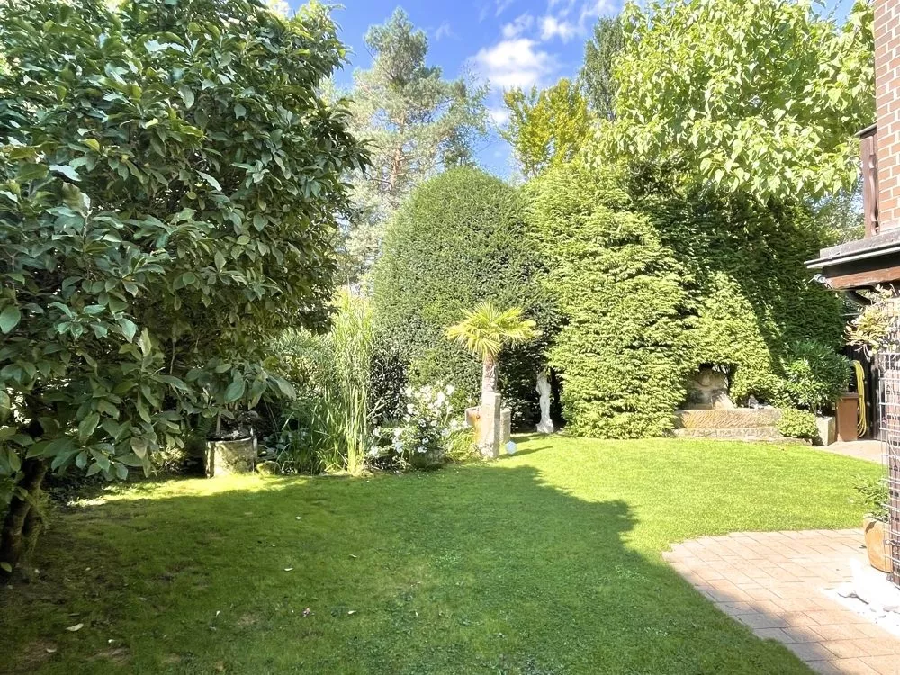 Immobilienangebot - Kaiserslautern - Alle - Villa im alpendländlichen Chaletstil mit uneinsehbarem Eigentumsgrundstück