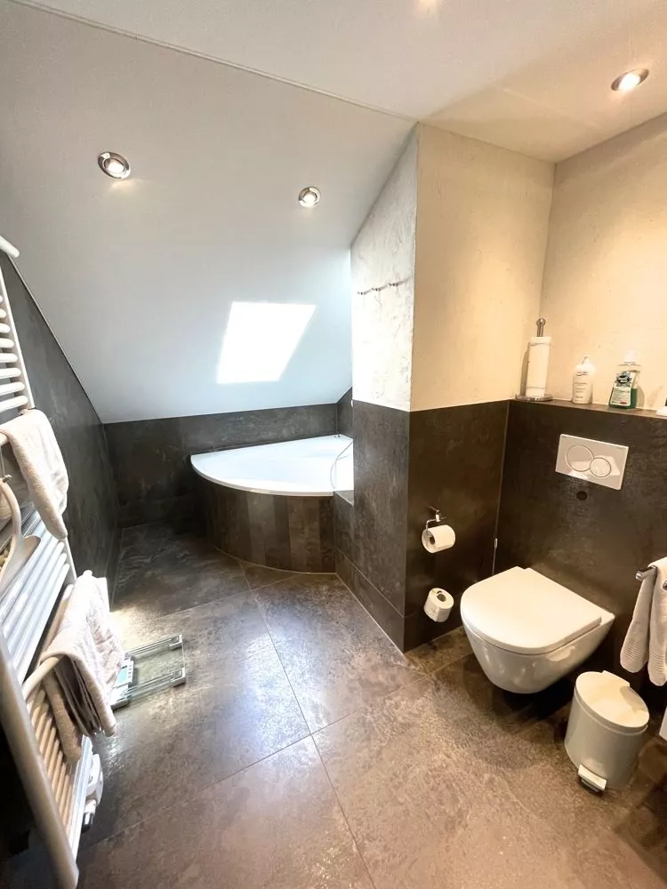 Immobilienangebot - Kaiserslautern - Alle - Villa im alpendländlichen Chaletstil mit uneinsehbarem Eigentumsgrundstück