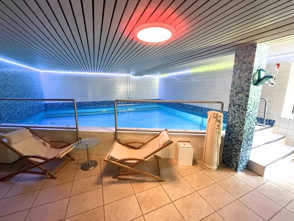 Immobilienangebot - Kaiserslautern - Alle - Villa im alpendländlichen Chaletstil mit uneinsehbarem Eigentumsgrundstück