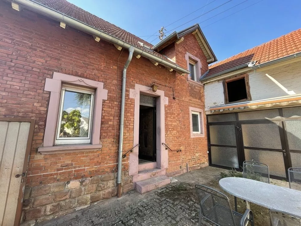 Immobilienangebot - Siebeldingen - Alle - Unser Service für Sie, 360°-Rundgang zur virtuellen Besichtigung - Sanierungsbedürtiges Haus mit Hof