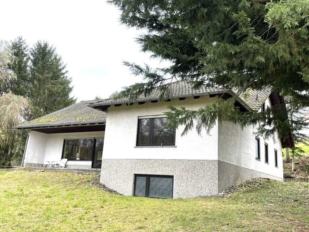 Immobilienangebot - Eßweiler - Alle - 360°-Rundgang, unser Service für Sie - Bungalow mit 2 Hektar Land