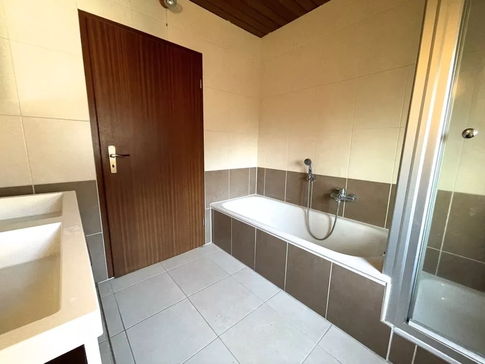 Immobilienangebot - Rockenhausen - Alle - 360°-Rundgang, unser Service für Sie - Bungalow mit Einliegerwohnung und sehr großem Grundstück