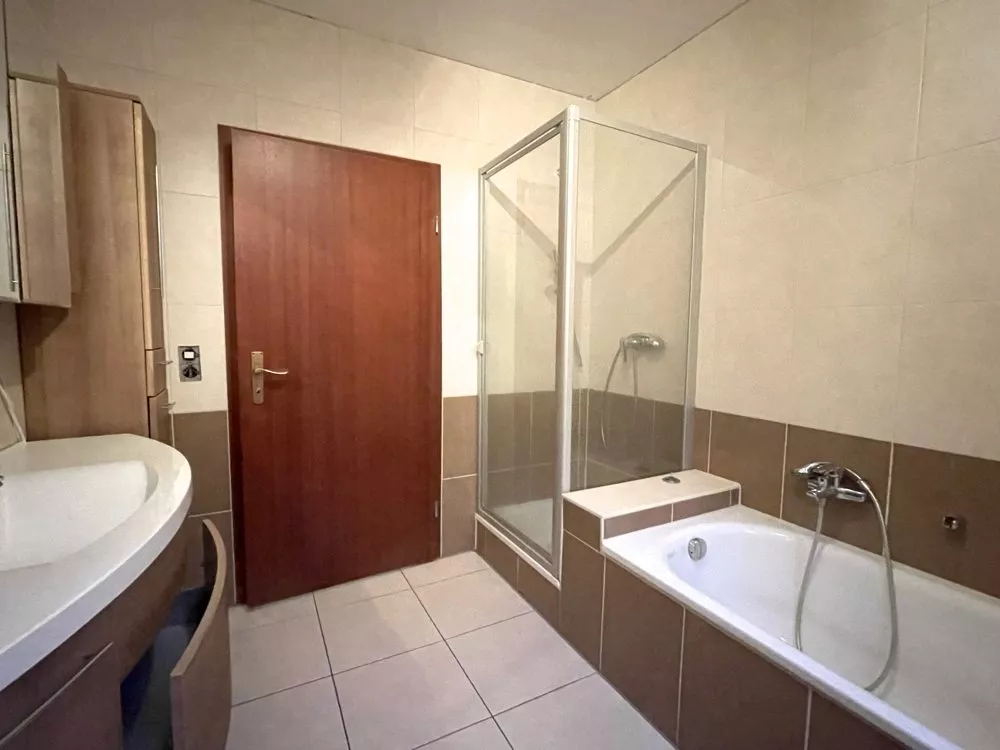 Immobilienangebot - Rockenhausen - Alle - 360°-Rundgang, unser Service für Sie - Bungalow mit Einliegerwohnung und sehr großem Grundstück