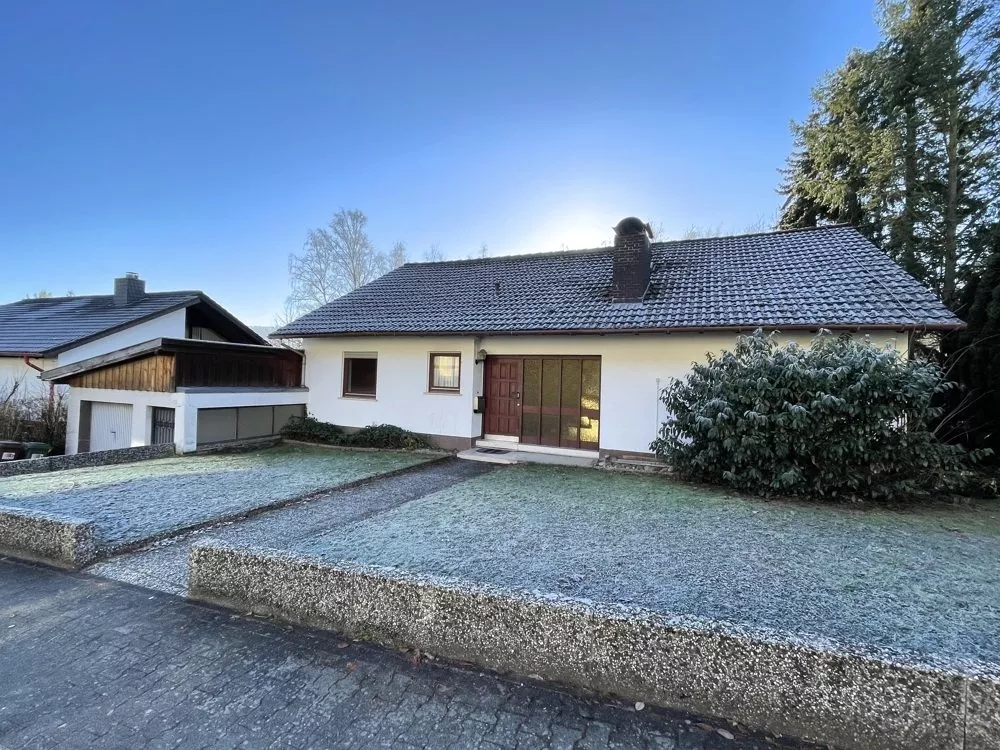 Immobilienangebot - Rockenhausen - Alle - 360°-Rundgang, unser Service für Sie - Bungalow mit Einliegerwohnung und sehr großem Grundstück