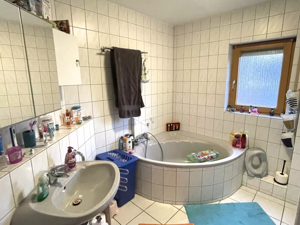 Immobilienangebot - Mehlingen - Alle - 360°-Rundgang, unser Service für Sie - Maisonettewohnung mit Balkon in schöner Wohnanlage