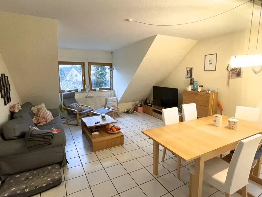 Immobilienangebot - Mehlingen - Alle - 360°-Rundgang, unser Service für Sie - Maisonettewohnung mit Balkon in schöner Wohnanlage